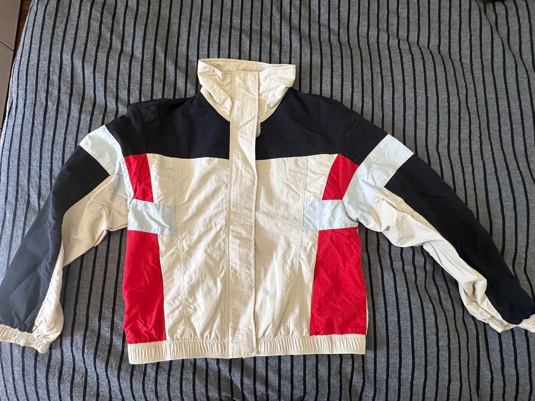 Giacche: Coole Windjacke mit Farbblock-Design, H&M / Vintage Style – Nuovo (secondo la descrizione) da Haldenstein venduto da enie123