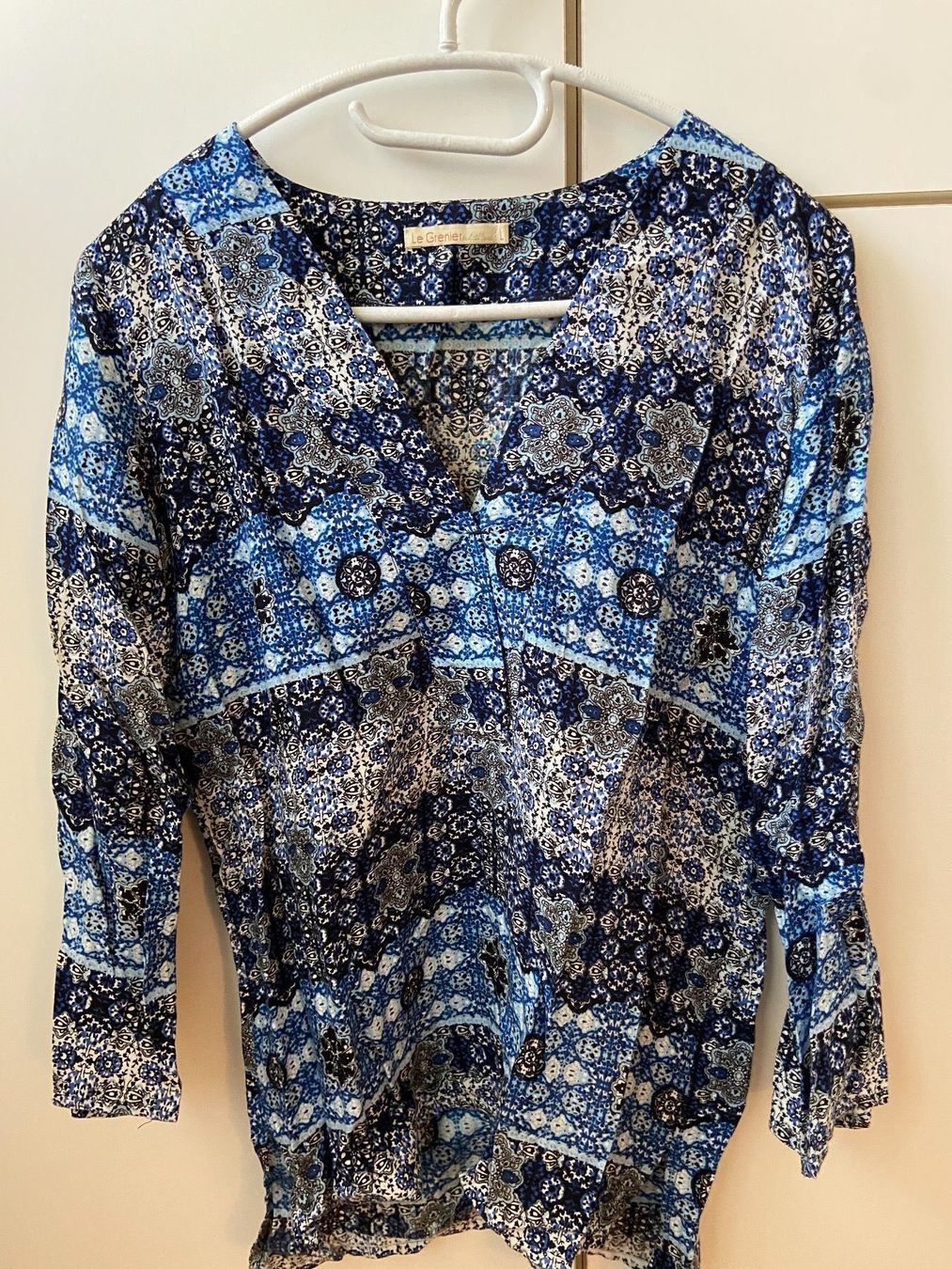 Camicette: Blouse bleue à motifs taille L – Usato da Veyrier venduto da Leilazizou 1