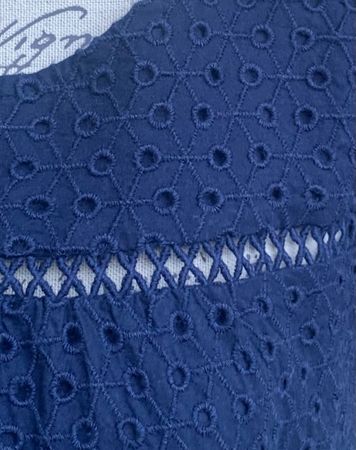 Jolie robe en broderie anglaise ESPRIT marine foncé t.36