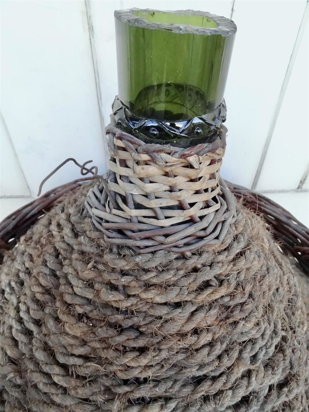 Flaschen: alte sehr grosse Korbflasche 38 Liter – Gebraucht aus Kerzers von Flaschenposten 2