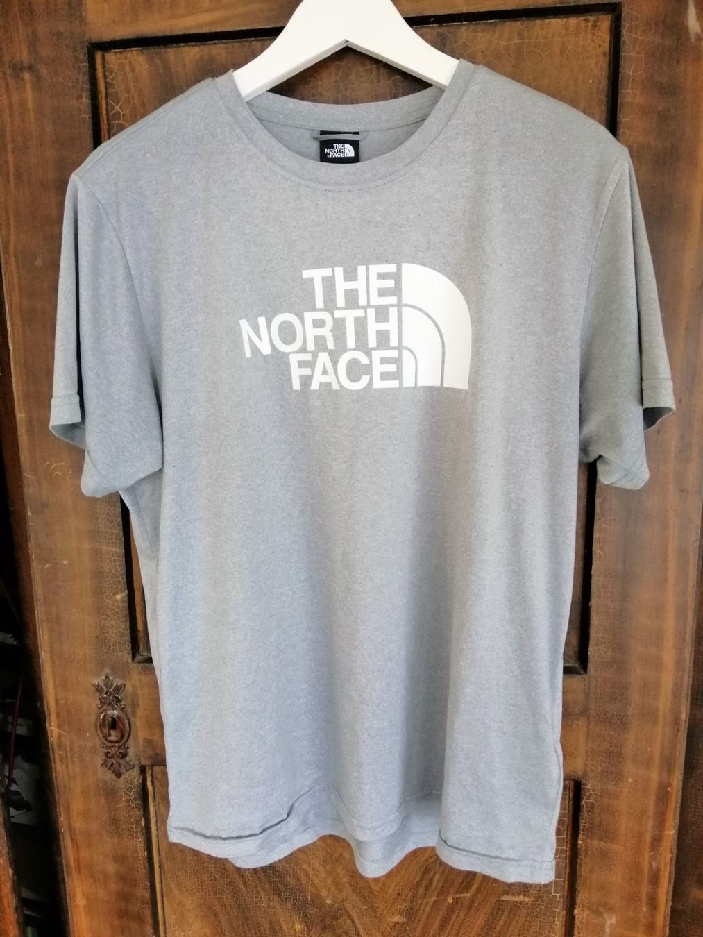 North Face T-shirt: The North Face Tshirt Gr. M (Original) – Usato da Fahrwangen venduto da