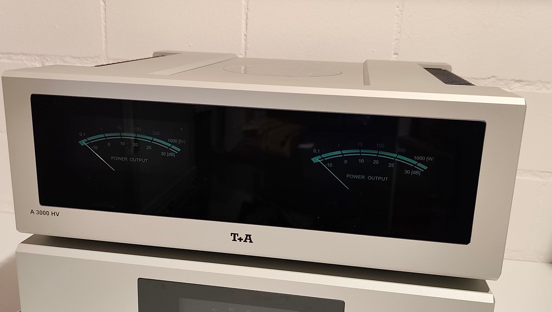 T+A Amplificateurs: T+A A 3000 HV – Neuf (Voir description) à Toffen par RohrerHiFiAG 1
