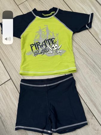 Bade Outfit Jungs 98 campus neu