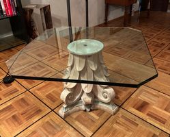 Tavolino da Salotto vetro e capitello