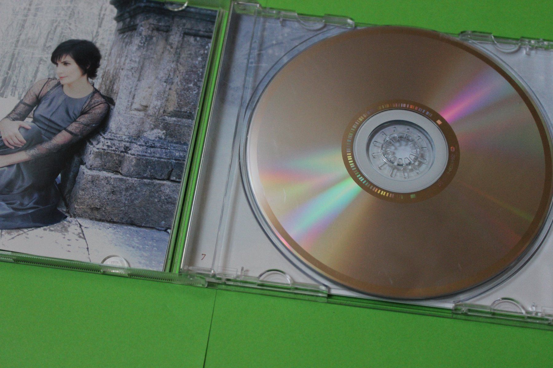 CD: ENYA - AND WINTER CAME... CD 2008 – Usato da Tübach venduto da JamesStone 4