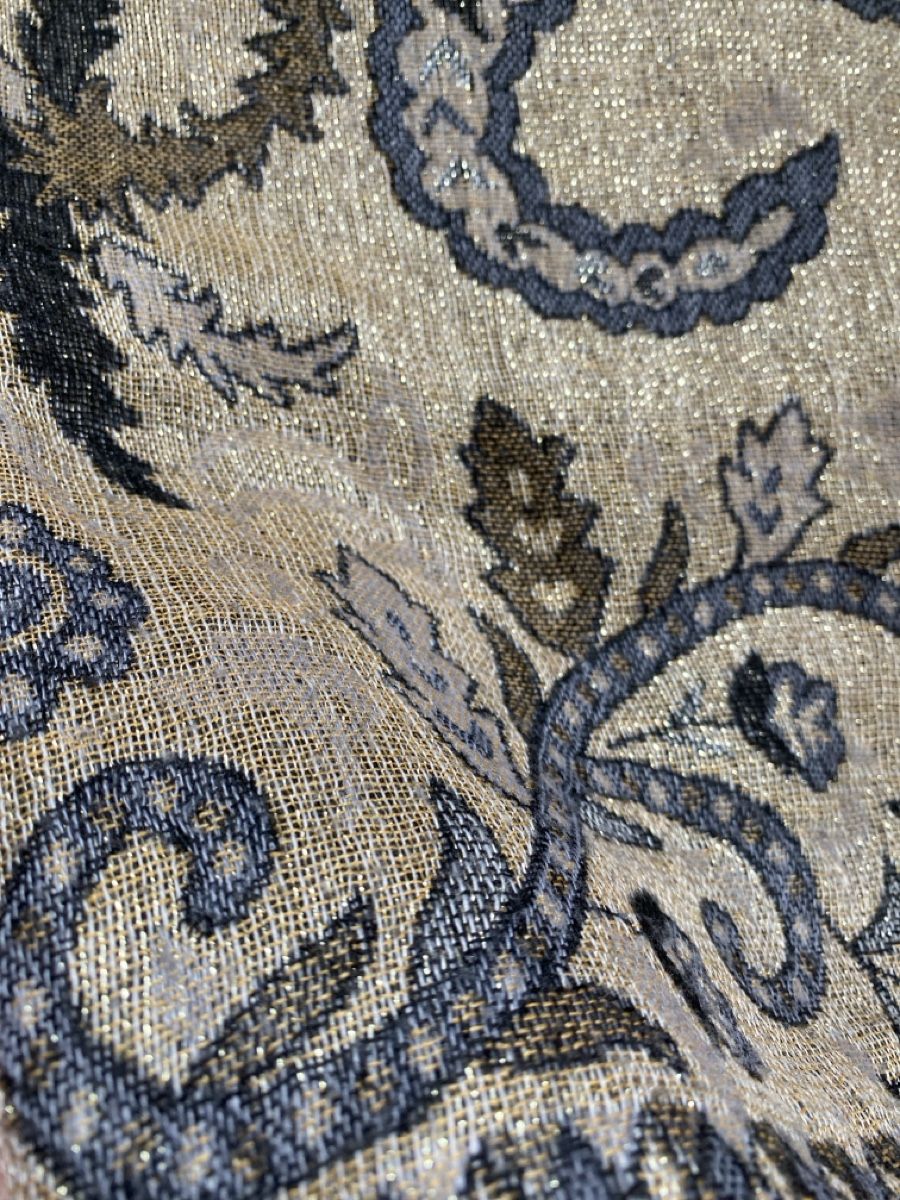 Foulard & Sciarpe: Wunderschöner, warmer Winter-Schal mit tollem Muster! – Usato da Burgdorf venduto da Digimigi 1