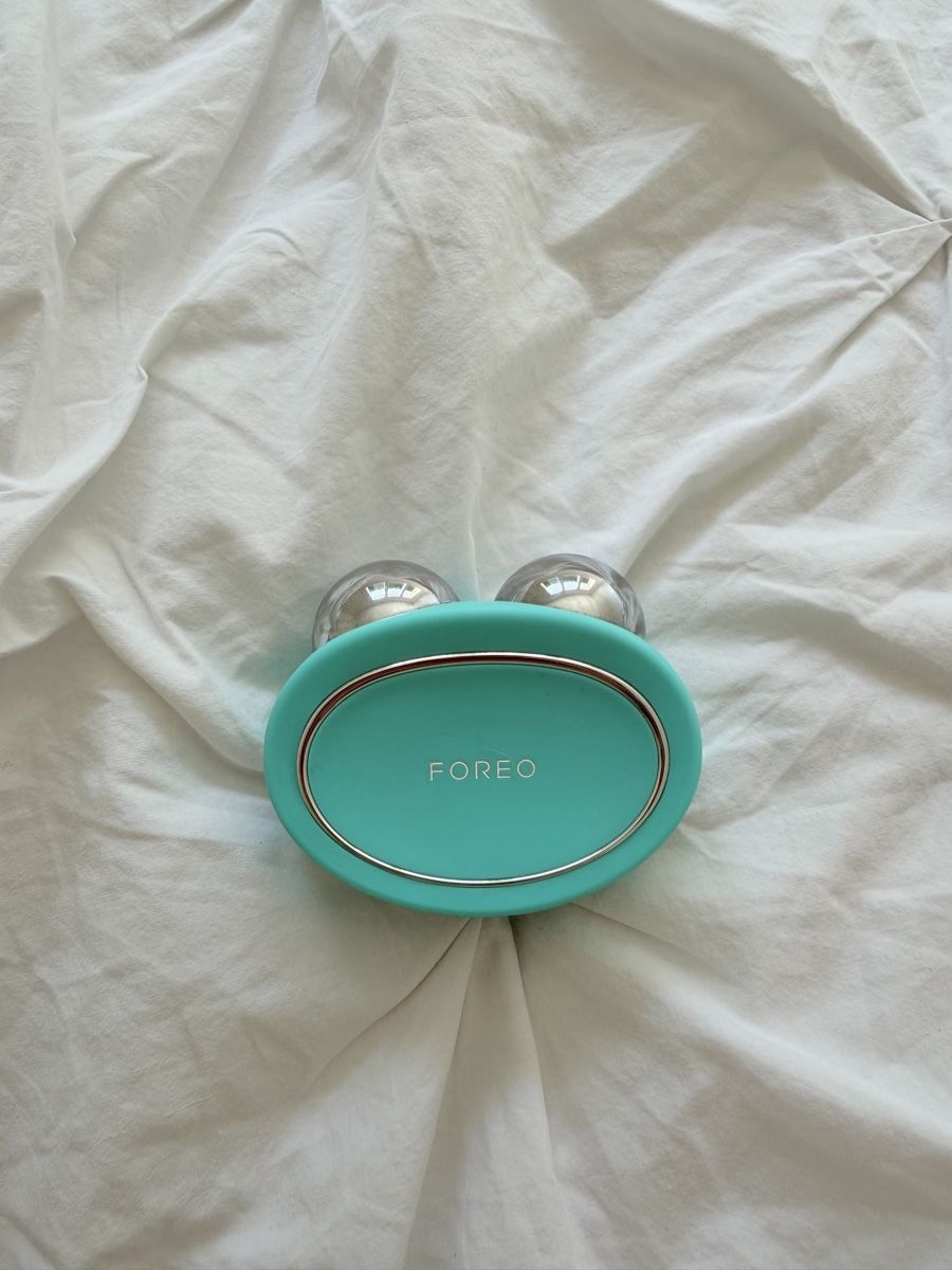 Foreo Soins du visage: Foreo BEAR App-Connected Microcurrent Toning Device – D'occasion à Chamoson par NLo_