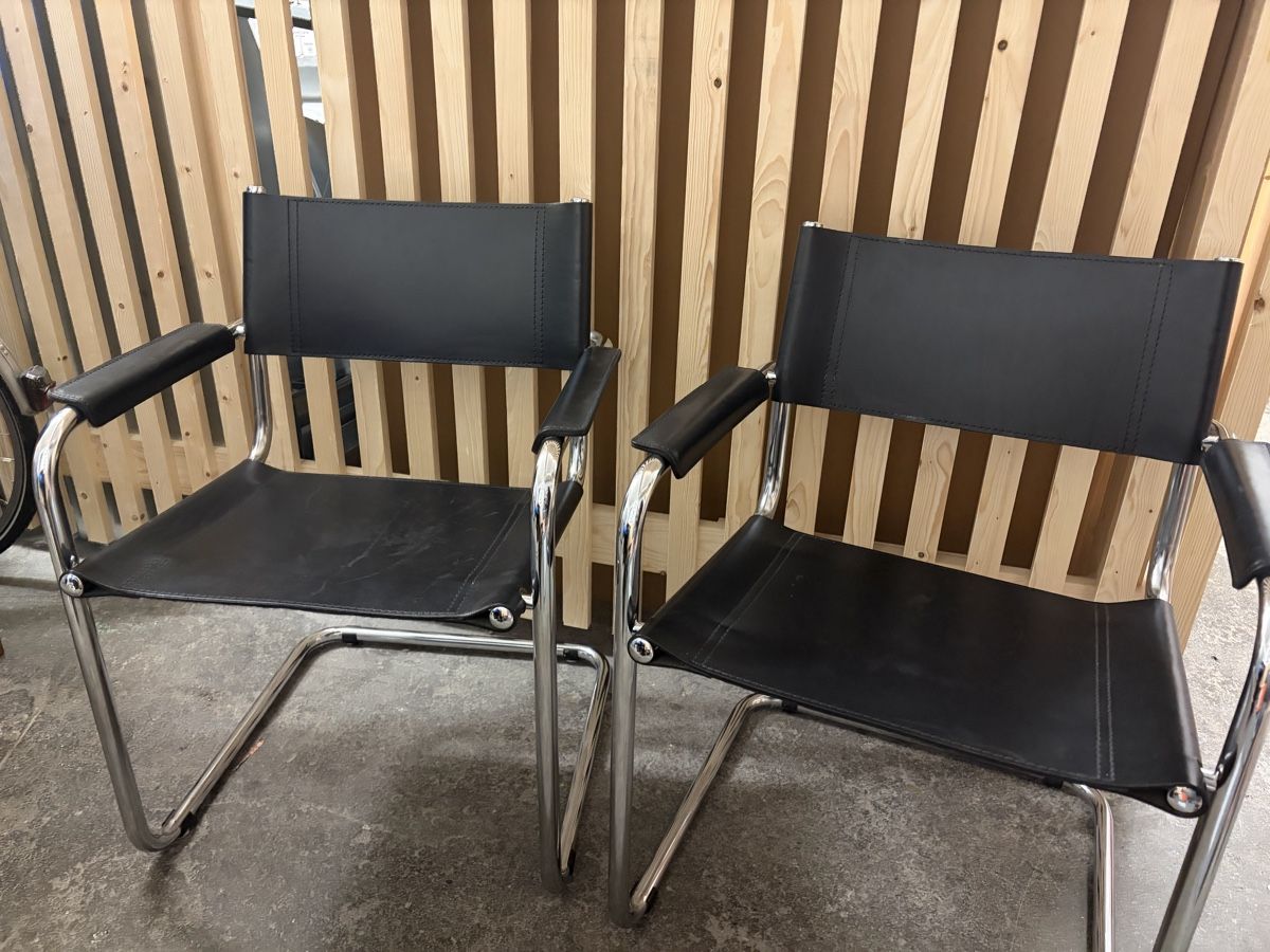 Chaises: Freischwinger Stühle schwarz – D'occasion à Zürich par Lex.omat