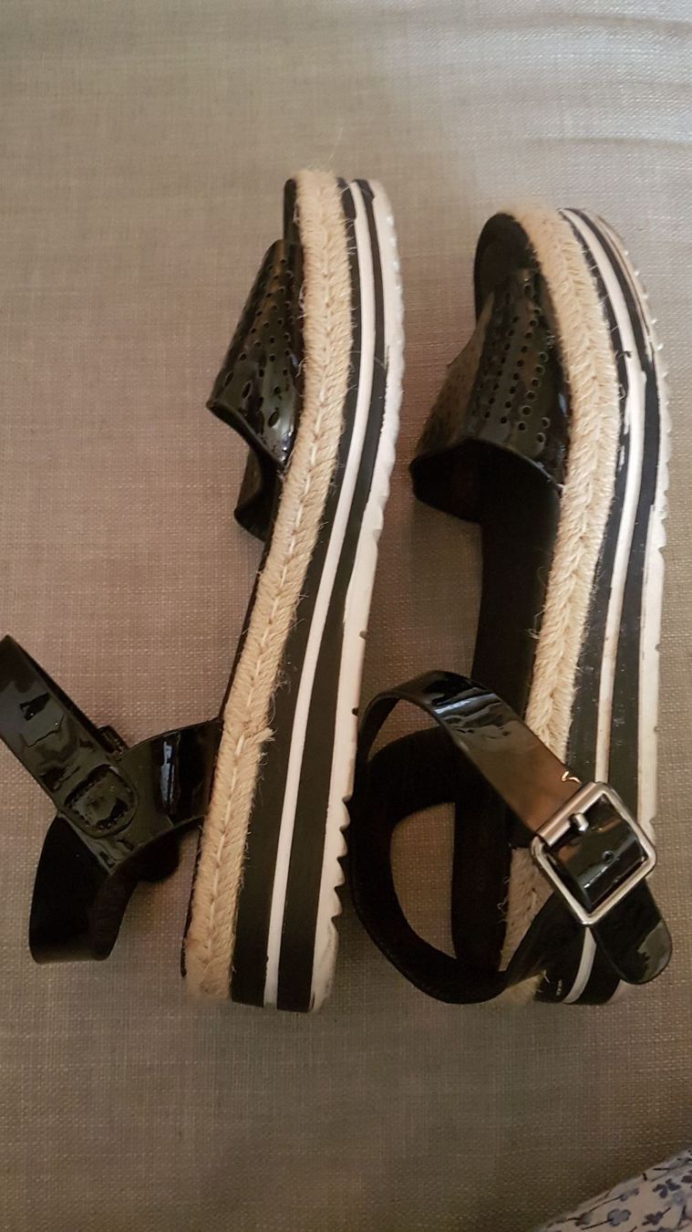 Scarpe da donna: Schwarze Sandalen – Usato da Oberengstringen venduto da Sheera7 5
