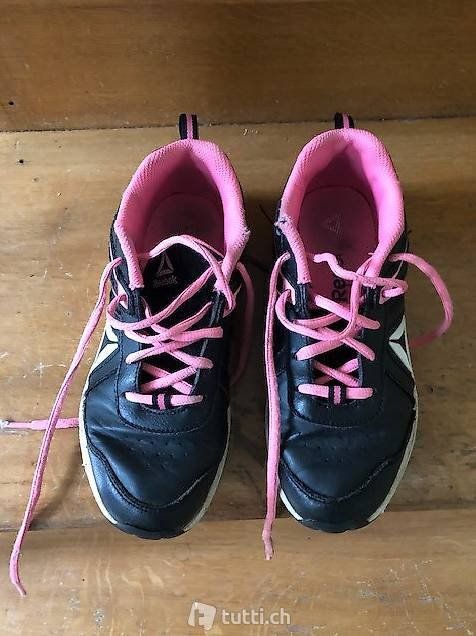 Reebok Scarpe per ragazze: Schuhe / Sneakers – Usato da Zürich venduto da lenchen5