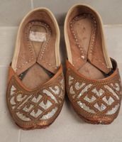 Ballerinas Leder Damen bestickt OVP Indische Jutti / Khuneu