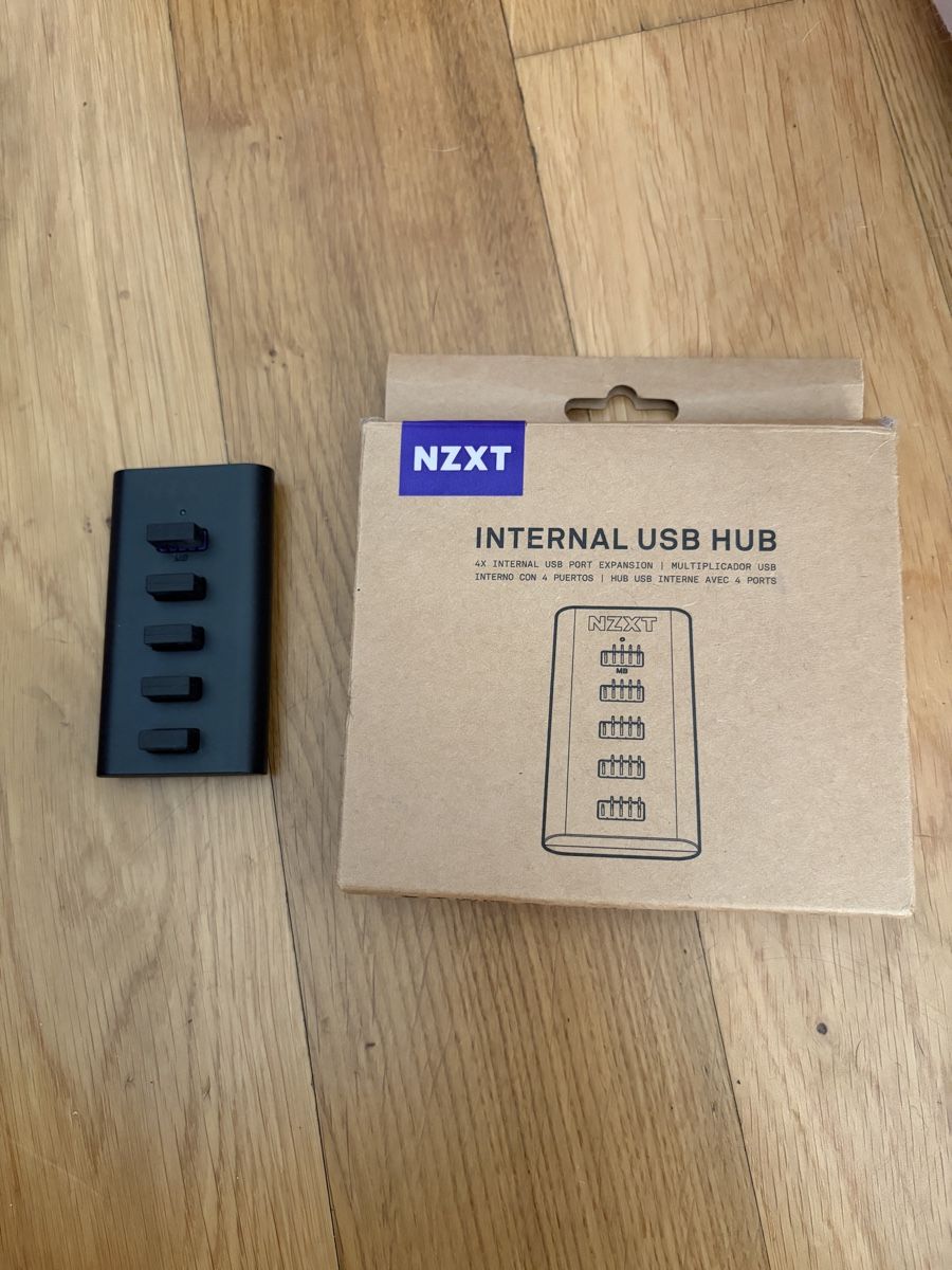 NZXT Hub & Switch: NZXT Internal USB Hub – Usato da Basel venduto da ale_mn2l