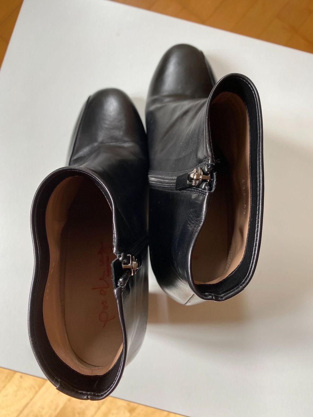 Scarpe da donna: Calf leather bootie black size 40 – Usato da Zürich venduto da FEC75 6