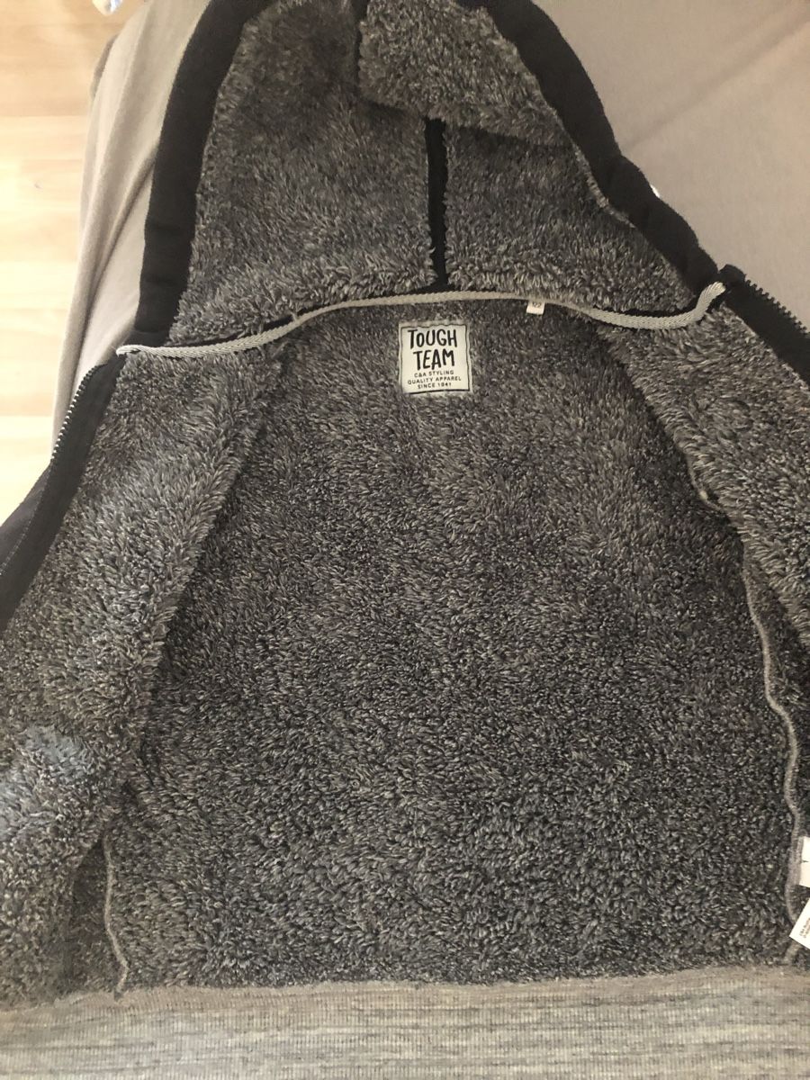 C&A Maglioni & Felpe: Felpa con cappuccio super imbottita – Usato da Uster venduto da mar_pqx5 1