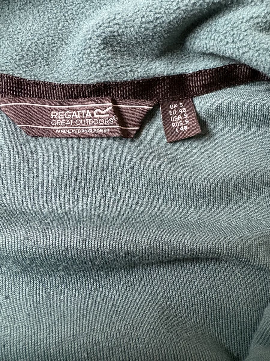 Pullover & Sweatshirts: Regatta Fleece Pullover Grösse S – Gebraucht aus Eglisau von SN_BEX 2