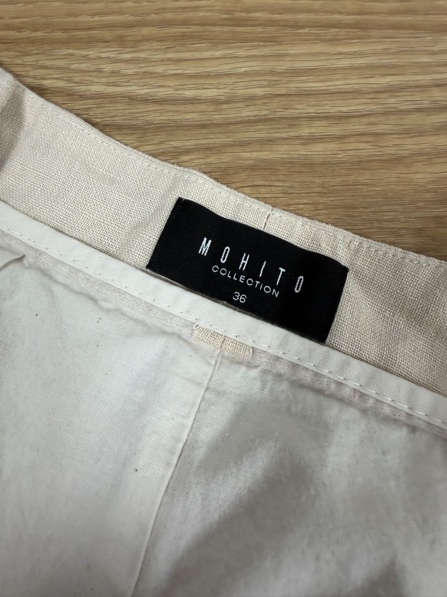 Gonne: MOHITO Beige Button Front Midi Skirt Size 36 – Usato da Knonau venduto da Grapesvintage 3