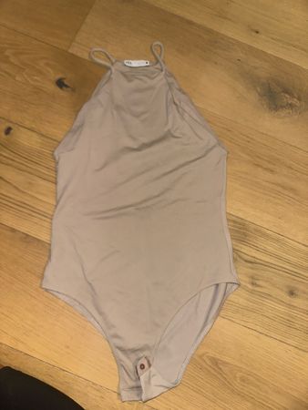 Zara Body beige ärmellos Grösse S guter Zustand