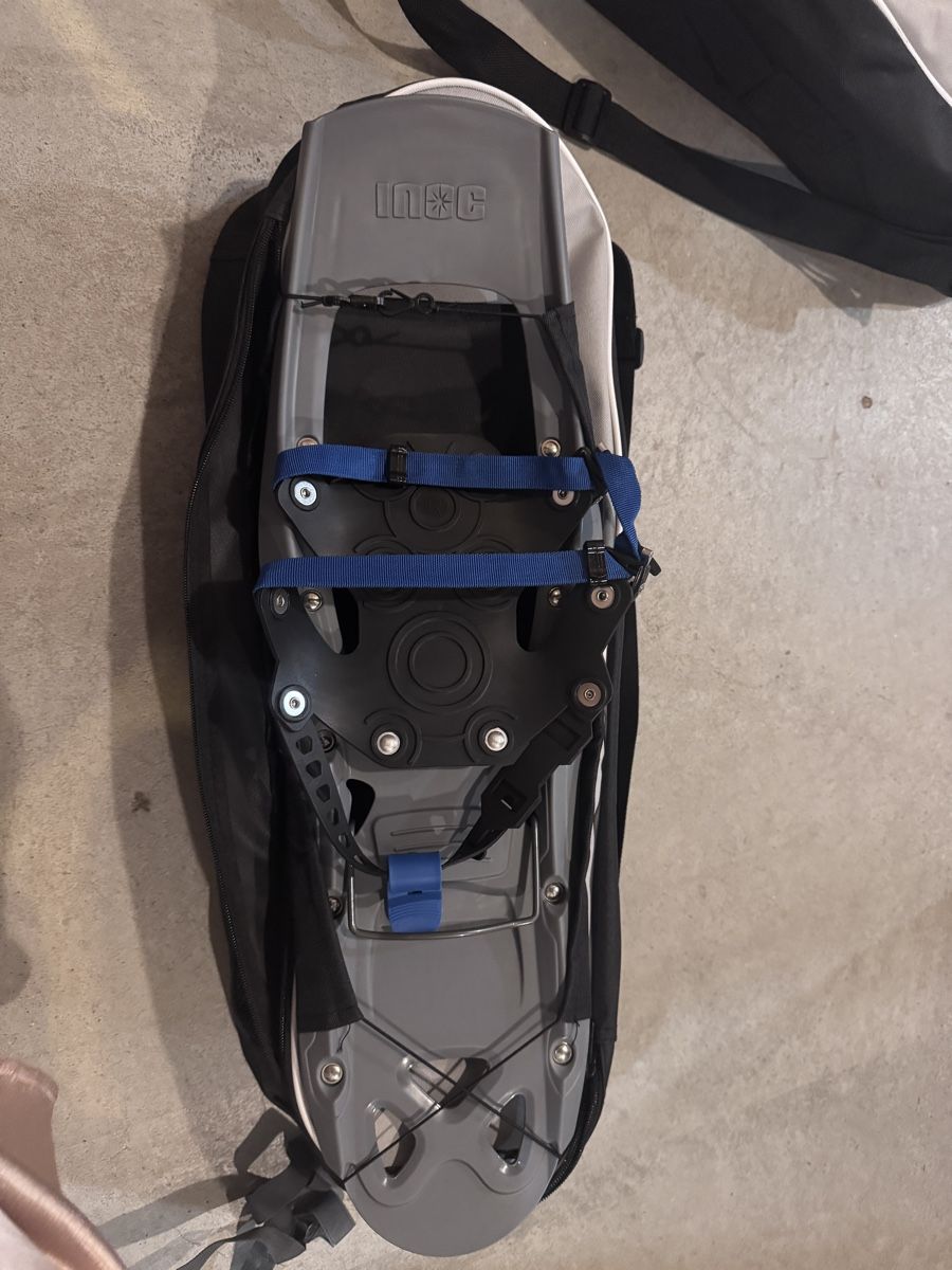 Scarpe da uomo: 2x snowshoe (medium size) unused  – Nuovo (secondo la descrizione) da Basel venduto da Jessve8 2