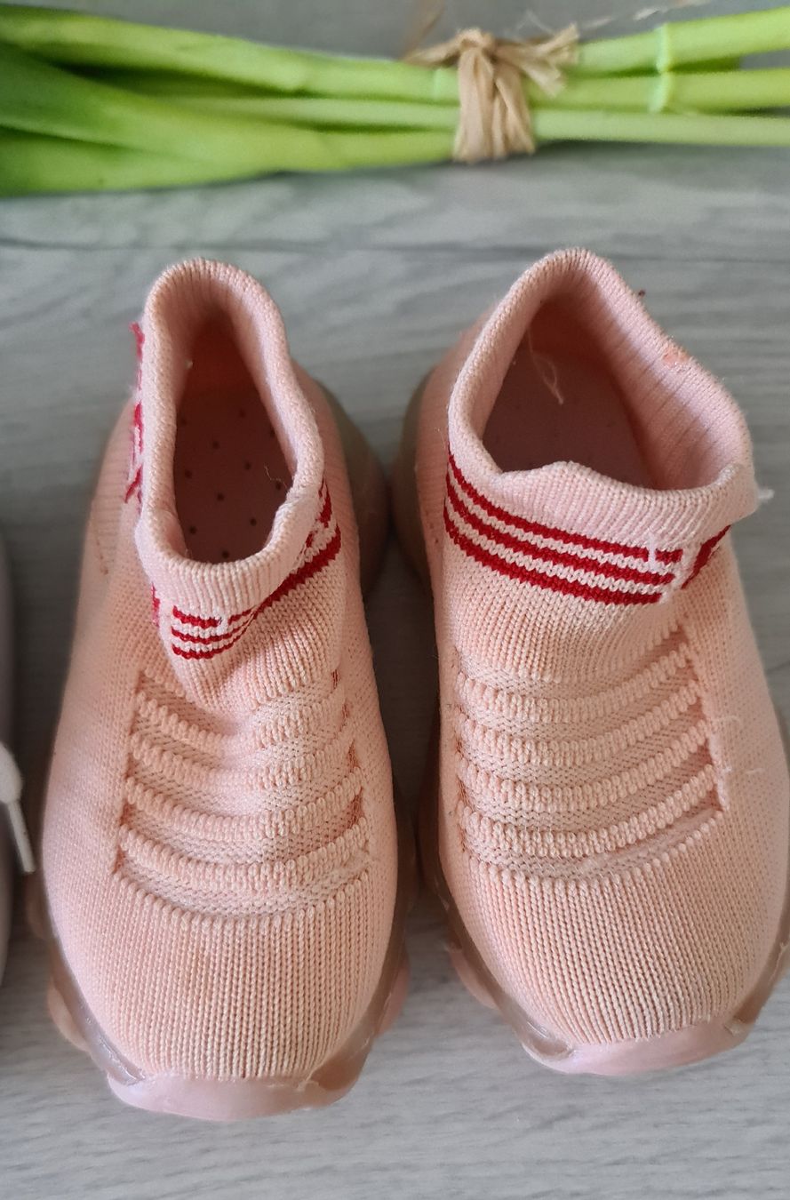 Scarpe per ragazze: 3 x Kinder Schuhe Grösse 21 – Usato da Zufikon venduto da Dadulka79 4