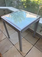 Toller Balkon/ Garten Tisch ausklappbar mit Glasplatte