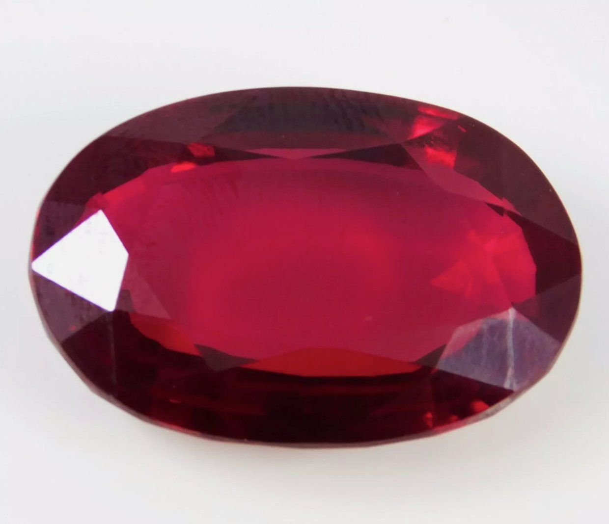 Edelsteine: Certified 56.75 Ct – Neu und originalverpackt aus Genève von AWWA 2