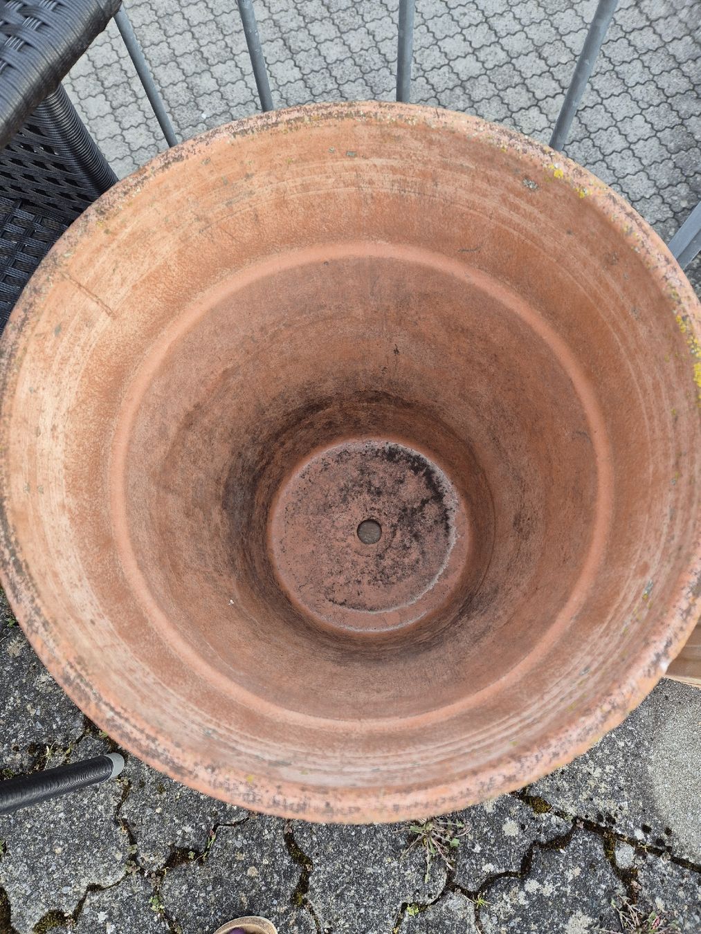 Vasi per fiori: Tontopf 44cm hoch, Durchmesser 39cm – Usato da Herzogenbuchsee venduto da herzchae 1