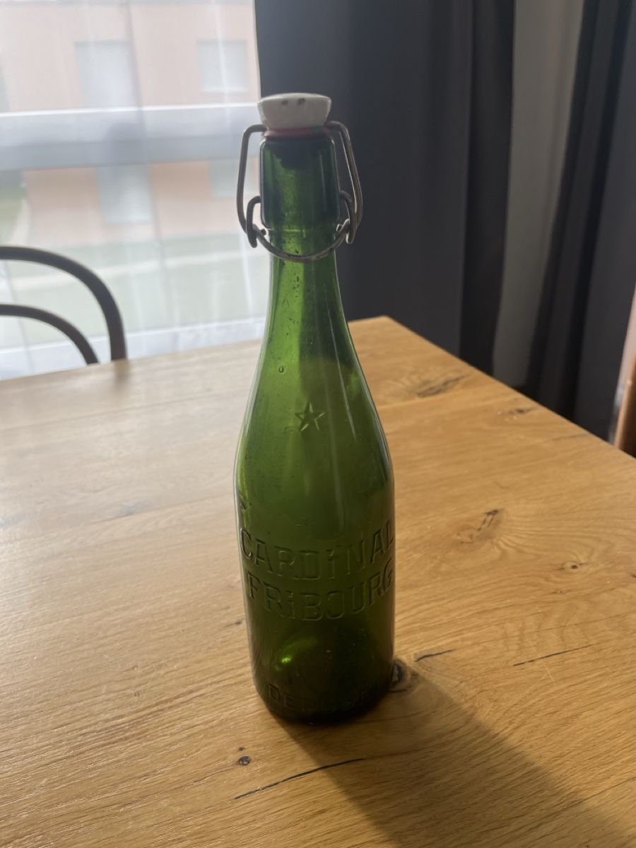 Gläser: Bière  cardinal – Gebraucht aus Neyruz FR von Martin0129 1