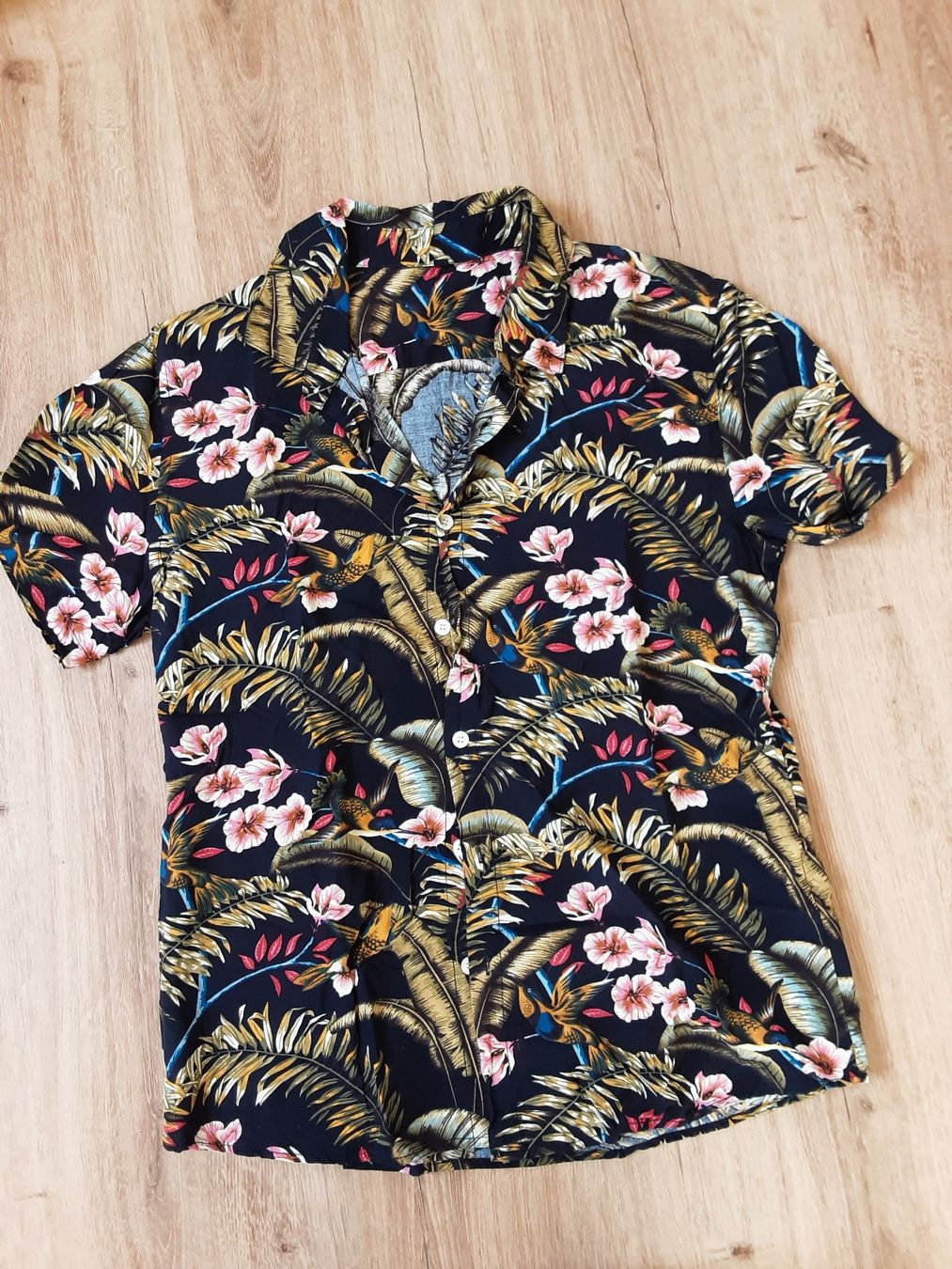 Camicie: Sommerliches Hemd mit Blumenmuster, Grösse S – Usato da Altdorf UR venduto da Brandli 1