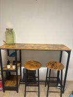 Bartisch mit zwei Barhockern Holzoptik Metall guter Zustand