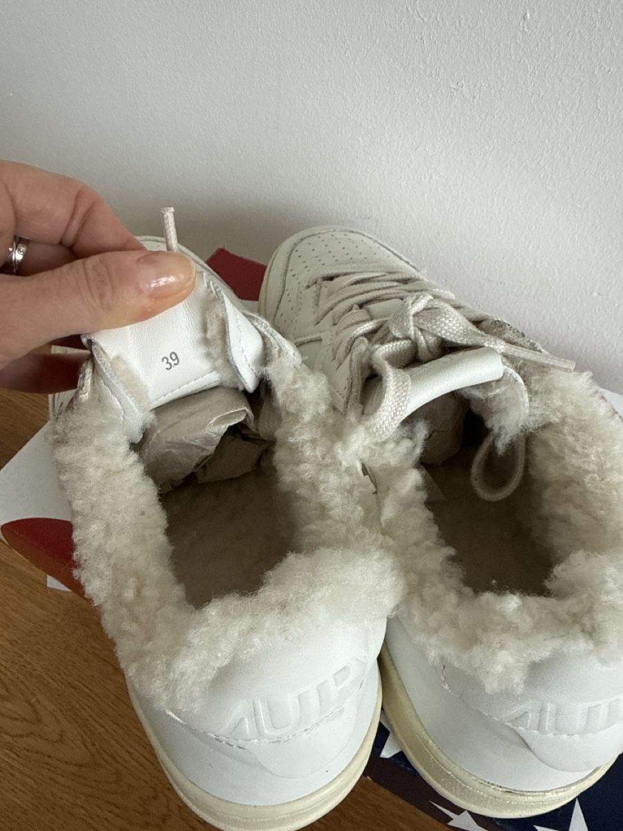 Autry Scarpe da donna: Autry shearling sneakers white – Usato da Kilchberg ZH venduto da Fratruf 3