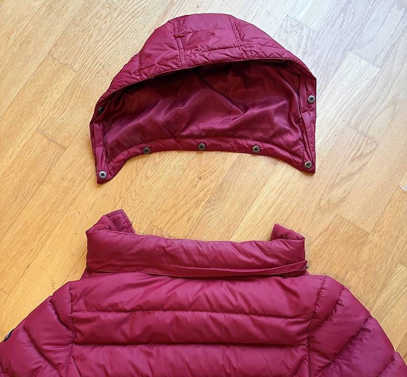 Giacche: Daunenjacke der Marke Tommy Hilfiger – Usato da Kirchberg BE venduto da Melanie.MaraM 4