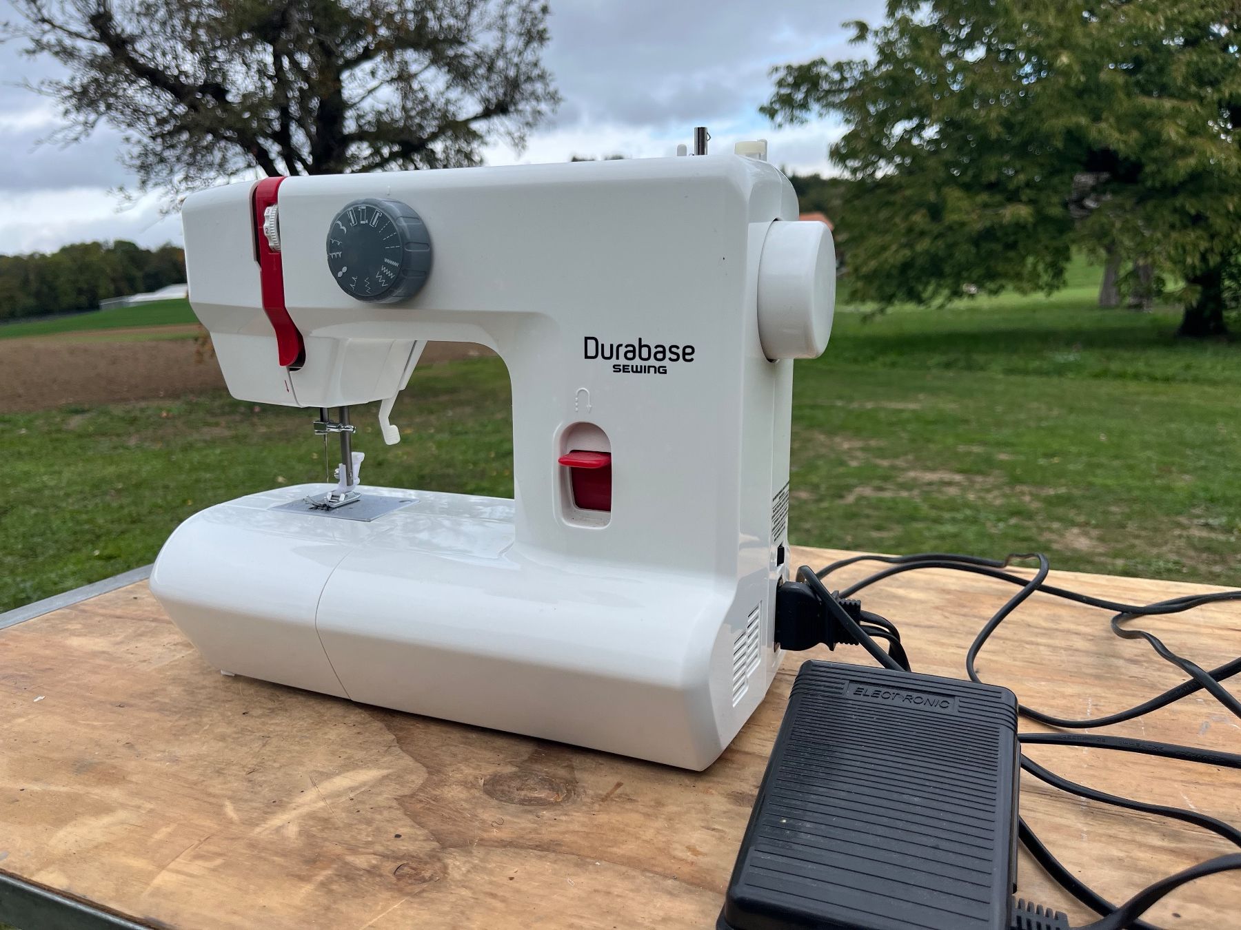Durabase Nähmaschinen: Nähmaschine  Durabase  Sewing – Gebraucht aus Allmendingen b. BE von juair 2