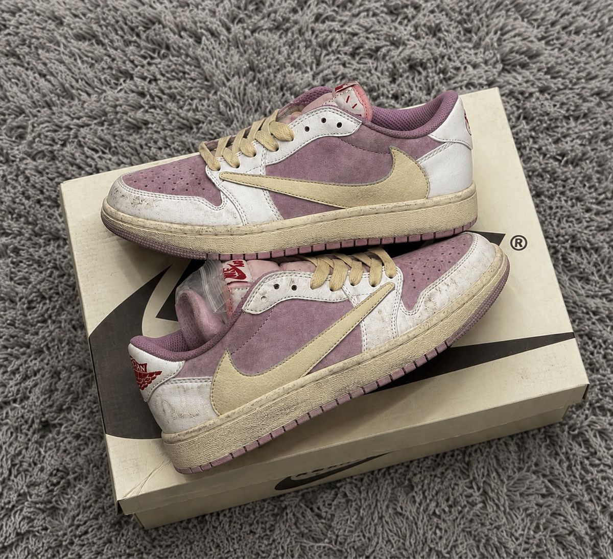 Scarpe da uomo: Nike Air Jordan 1 Low Travis Scott – Usato da Basel venduto da pau_s6pv