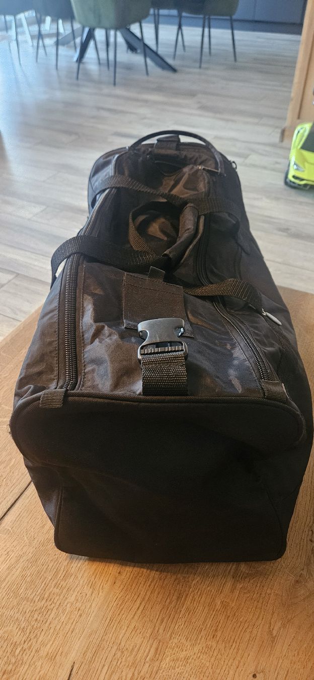 Taschen: Lamborghini Reisetasche – Neu (gemäss Beschreibung) aus Zwingen von nad_8s59 2
