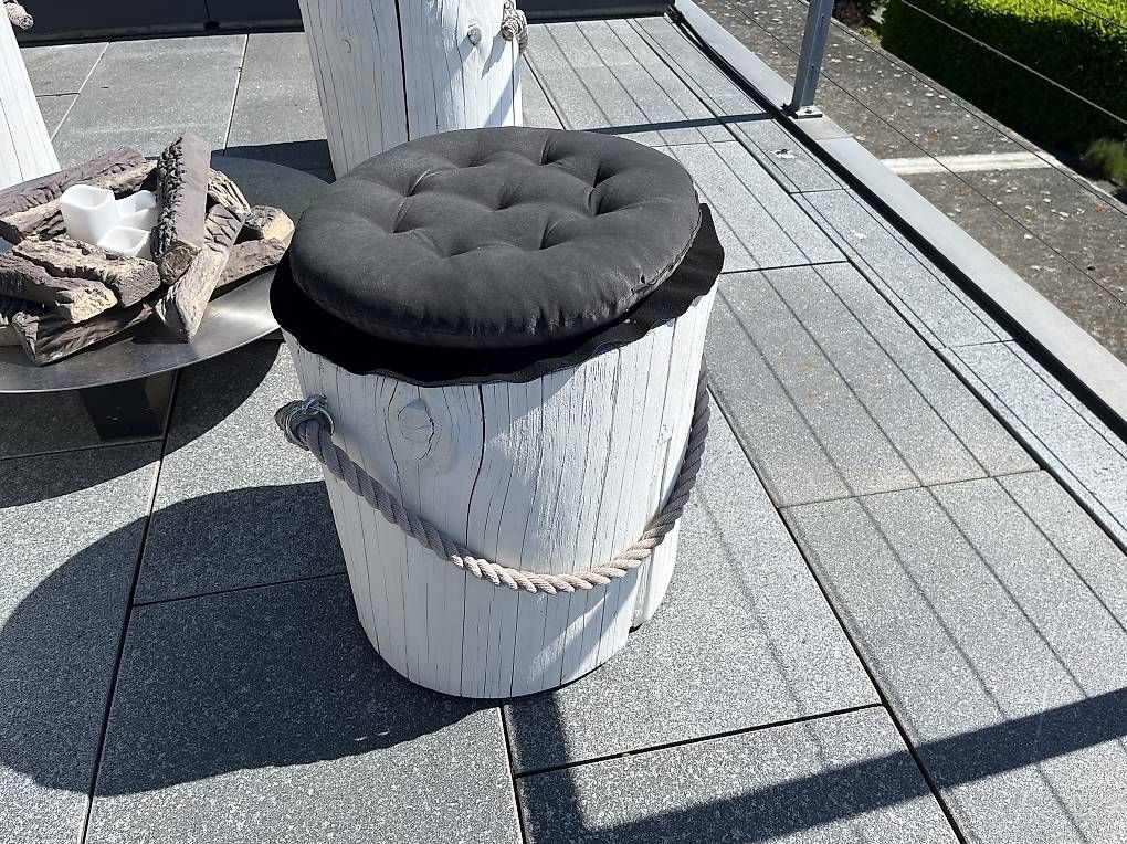 Sgabelli: 4 Coole Shabby Chic Hocker – Usato da Stetten SH venduto da Sarasay123 2