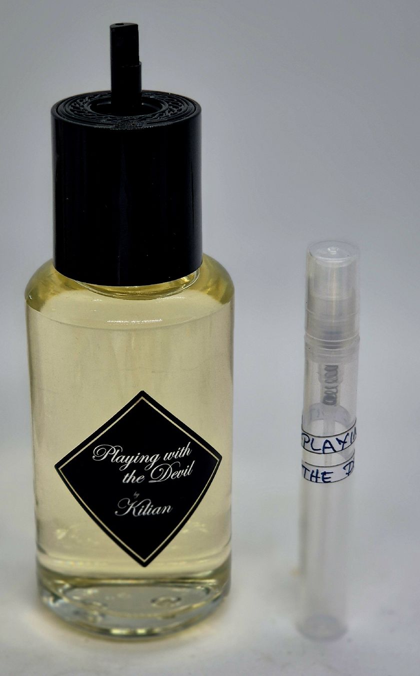 Kilian Profumi & Eau de Toilette: 5 ml PLAYING WITH THE DEVIL KILIAN ABFÜLLUNG – Nuovo (secondo la descrizione) da St. Gallen venduto da CaliSunshine