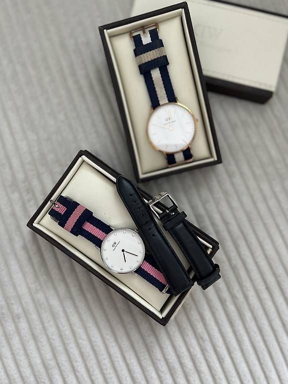 Orologi: Daniel Wellington Uhren – Usato da Erlenbach ZH venduto da TabsyB
