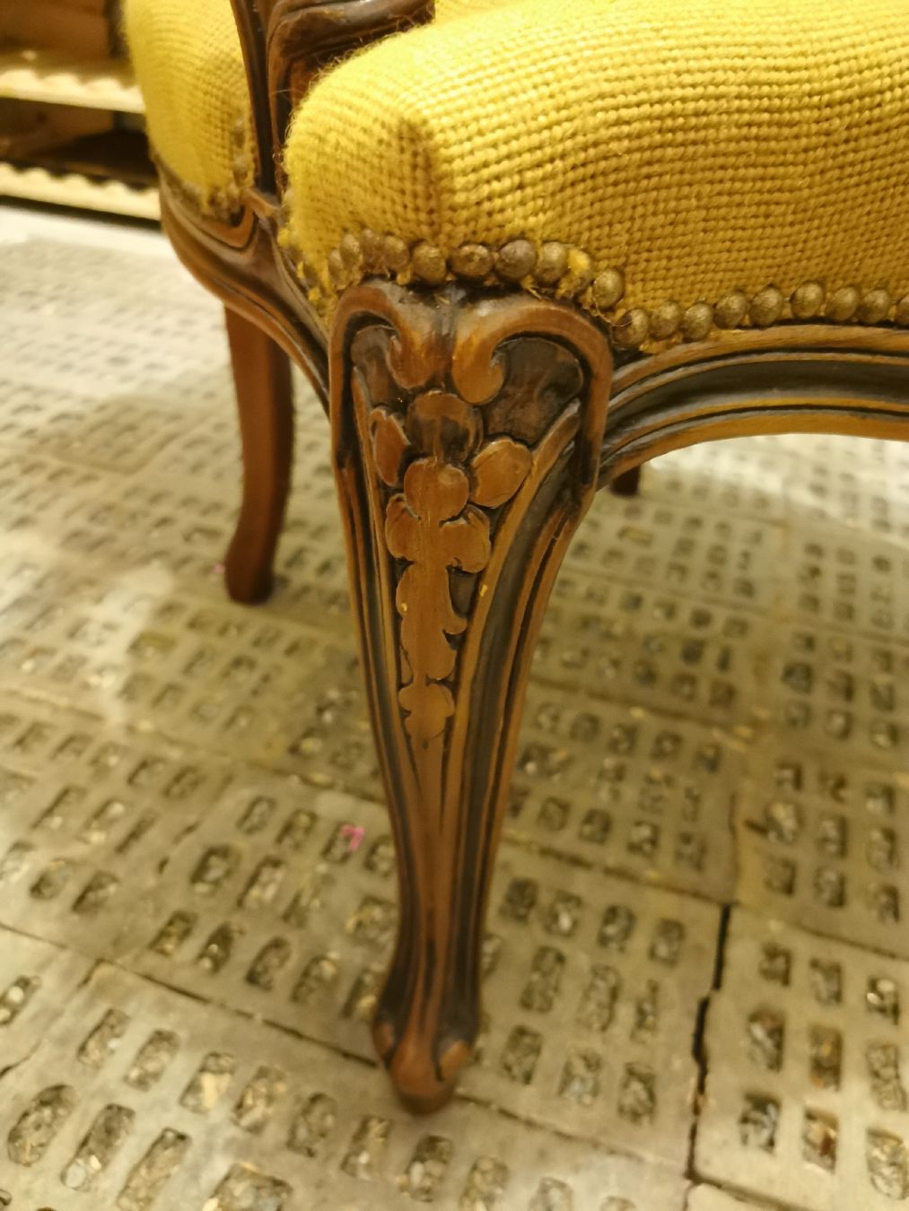 Set di tavolo e panche: Gobelin Set; Stühle mit Tisch – Usato da Mels venduto da D2DD 4