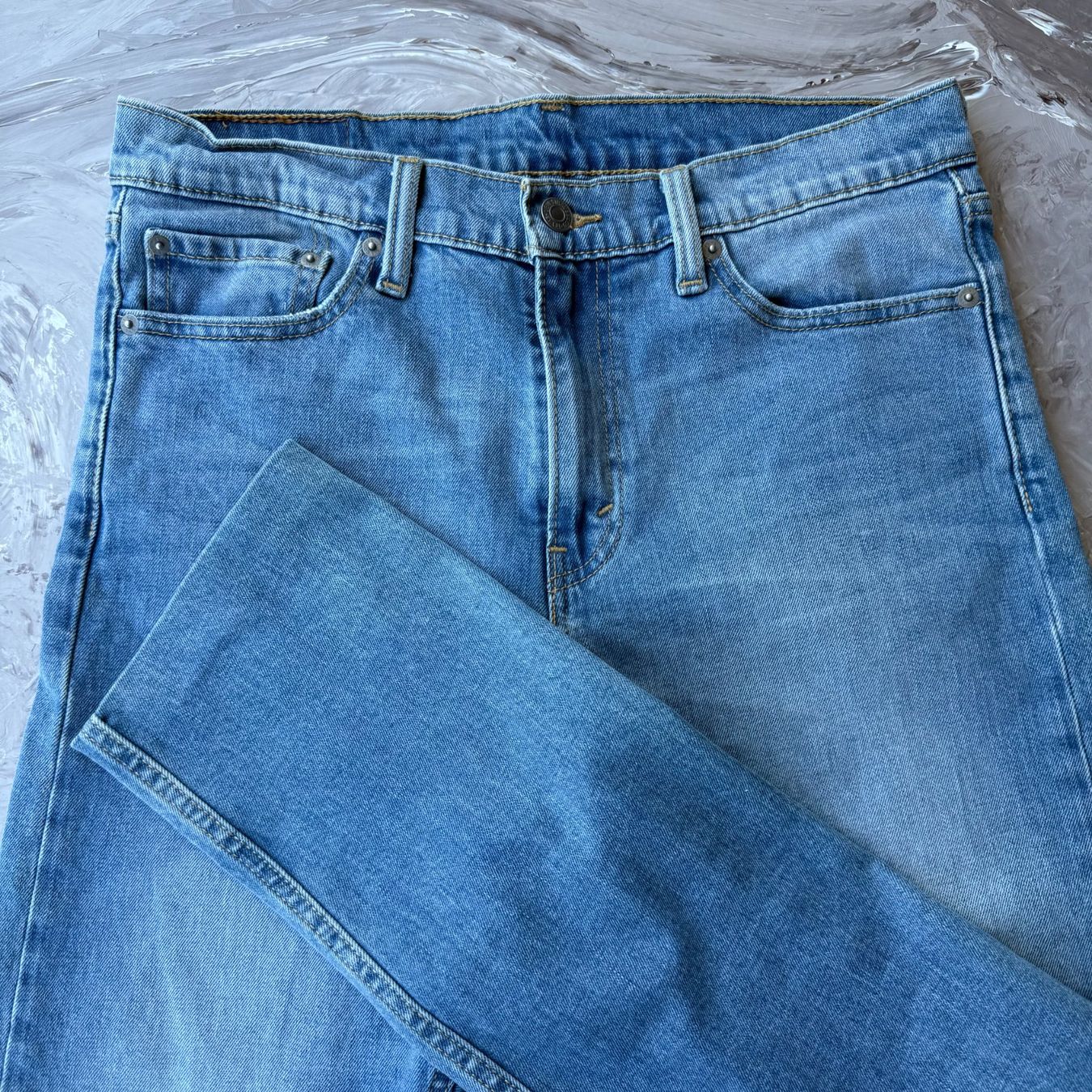 Levi's Jeans: Jean LEVI'S bleu clair délavé, coton, 32/32 – Usato da Thônex venduto da Suisse.Shopping 2