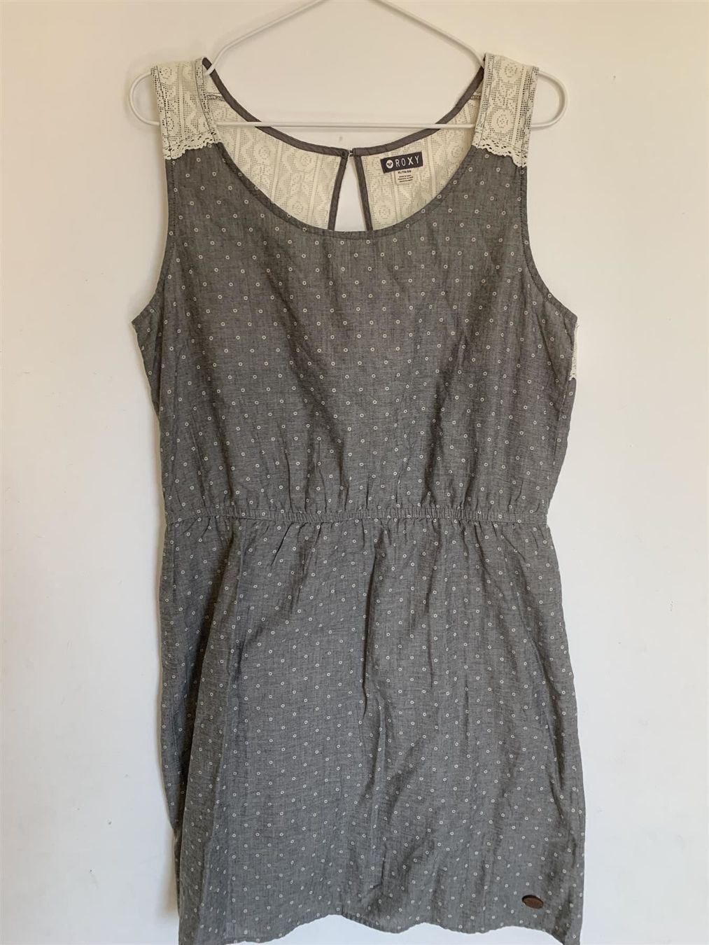 Roxy Robes: ROXY super cooles Kleid Grösse L – Neuf (Voir description) à Meiringen par luanik