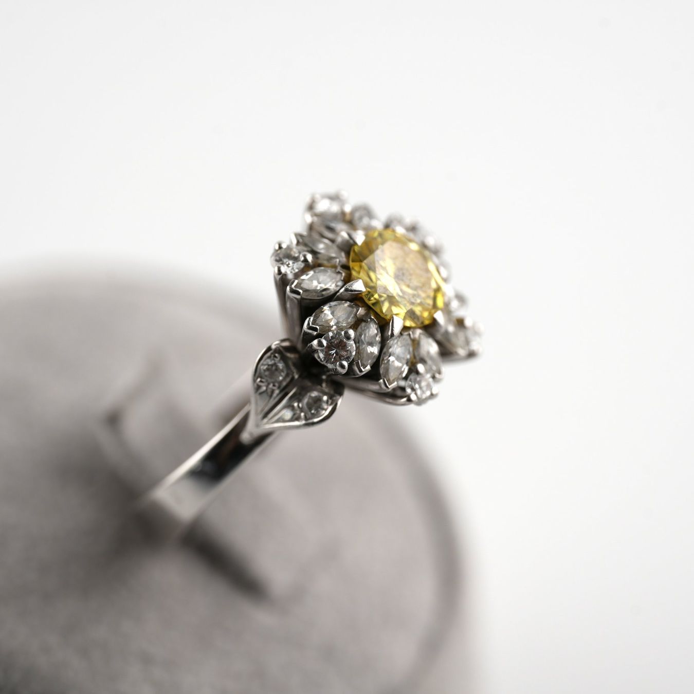 Anelli: Weissgoldring mit Diamanten – Usato da Basel venduto da Vip24 2