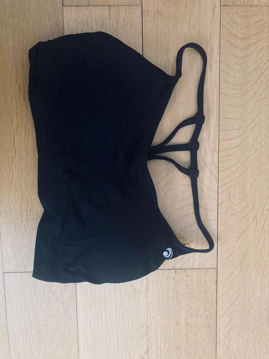 Oceansapart Top: Sport BH Gr M – Usato da Basel venduto da Nomagusa 1