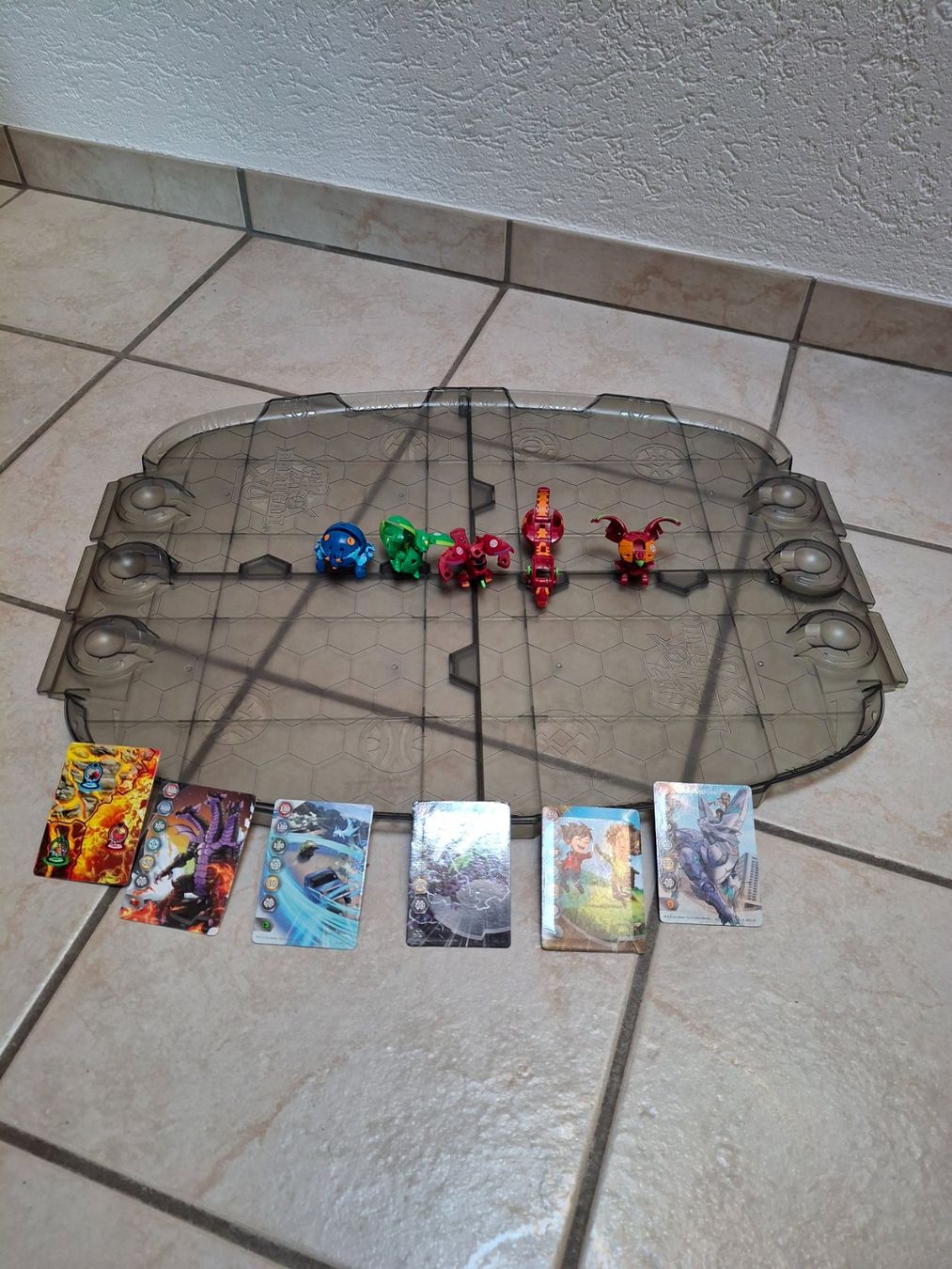 Giocattoli: Bakugan Arena mit Figuren und Karten – Usato da Wilderswil venduto da janabe