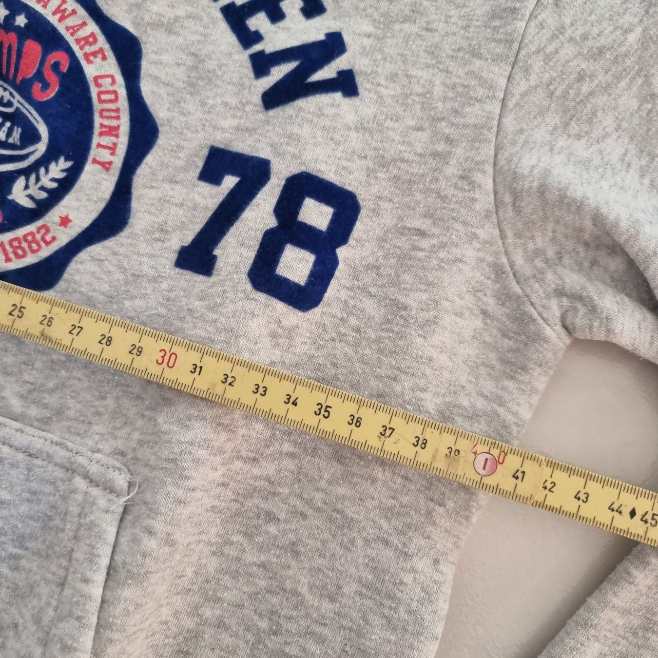 H&M Pullover & Sweatshirts: Warmer Kinder Hoodie, Gr. 134/140 – Gebraucht aus Arth von Africa44 2