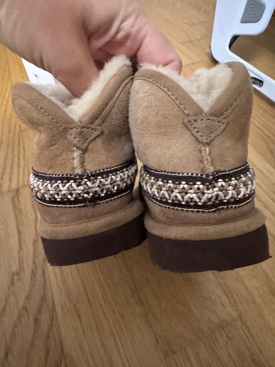 Ugg Scarpe per ragazzi: UGG Boots - size 25 – Usato da Meilen venduto da and_cg8t 4