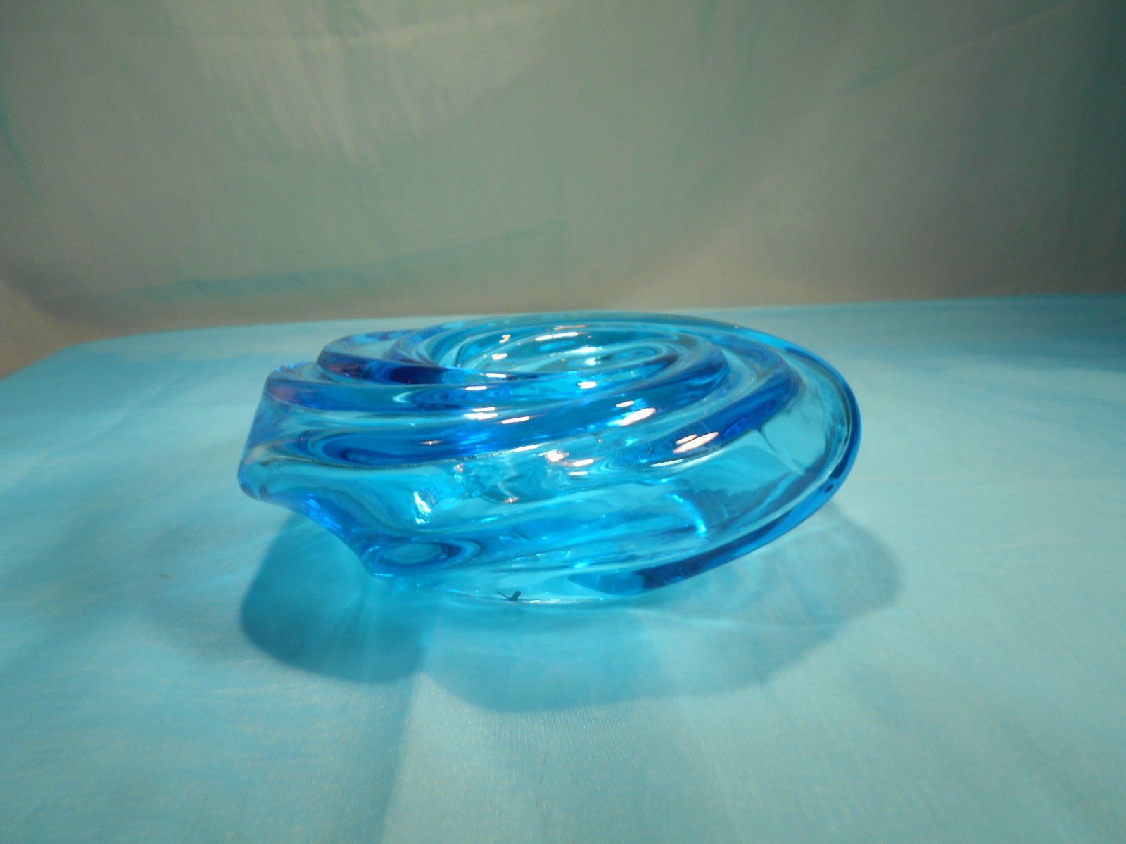 Murano Portacandele: Teelicht, hellblau, Dm: 17.5cm, Murano, signiert – Nuovo (secondo la descrizione) da Bellach venduto da JingleCherry 1