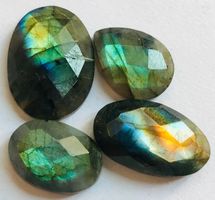 Cabochon Set L-5823 – 4 Stück Labradorit facettiert 60 Karat