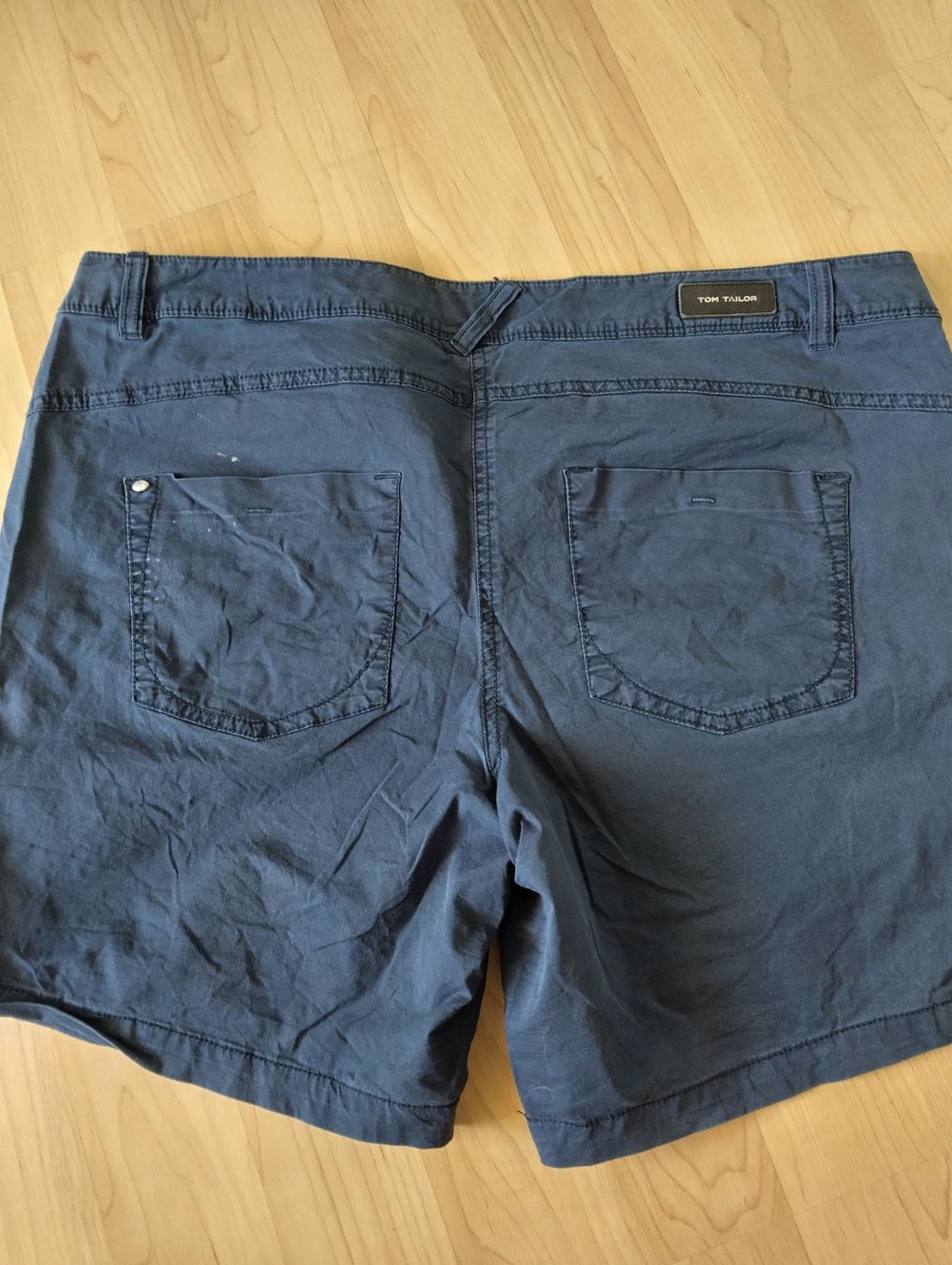 Tom Tailor Hosen: Schöne, leichte Shorts der Marke Tom Tailor – Gebraucht aus Hausen am Albis von Adiwettstein 2