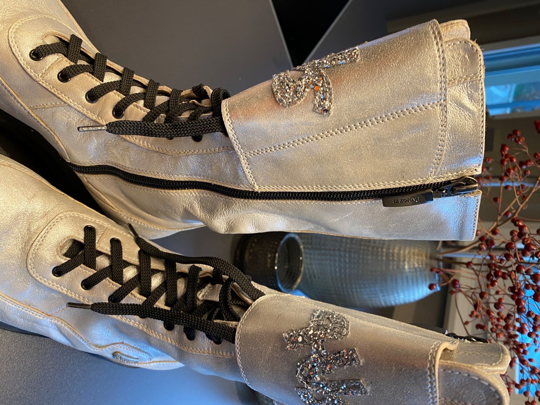 Scarpe da donna: Paciotti Stiefel, Gr. 35, silbern, neu – Usato da Wermatswil venduto da FEDN 2