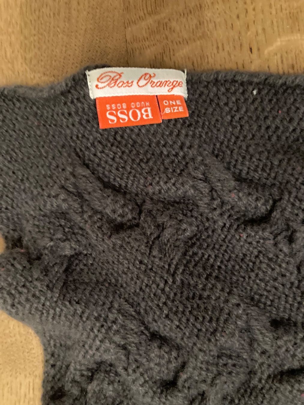 Hugo Boss Foulard & Sciarpe: Hugo Boss Schal – Usato da Zürich venduto da san_qzr2 2